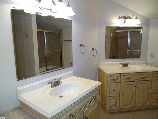 481 Bollweevil Way, Wellford, SC 29385