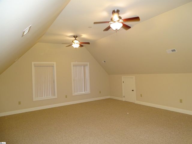 481 Bollweevil Way, Wellford, SC 29385