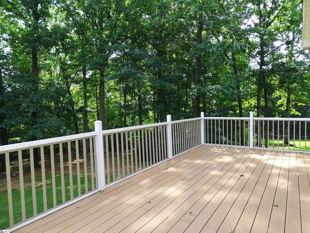 481 Bollweevil Way, Wellford, SC 29385