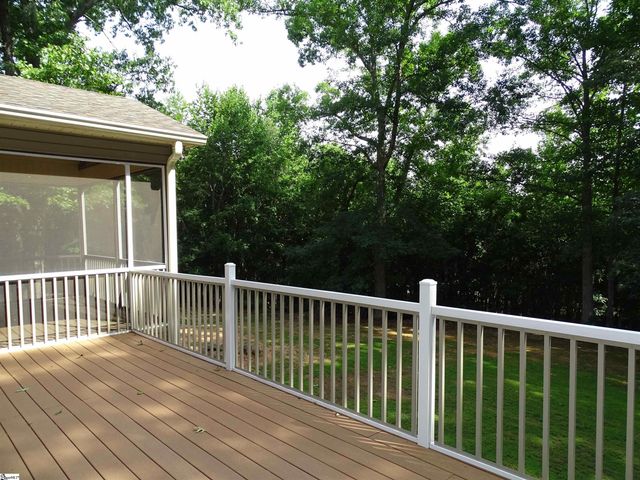 481 Bollweevil Way, Wellford, SC 29385