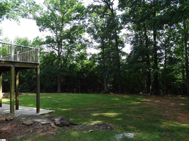 481 Bollweevil Way, Wellford, SC 29385