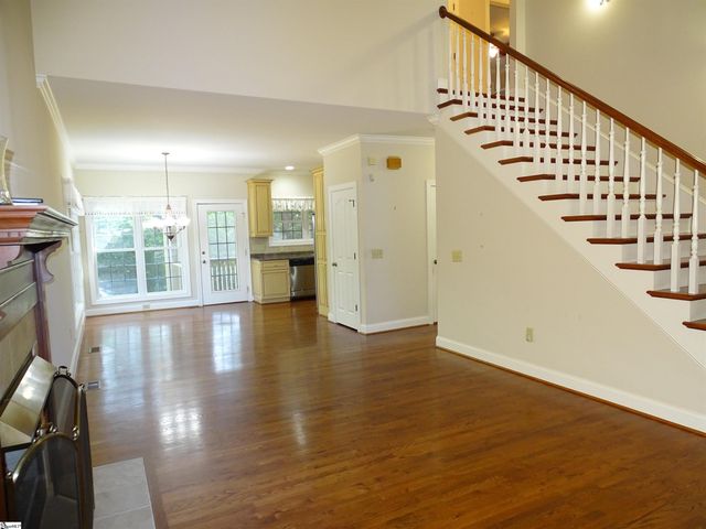 481 Bollweevil Way, Wellford, SC 29385