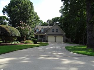 481 Bollweevil Way, Wellford, SC 29385