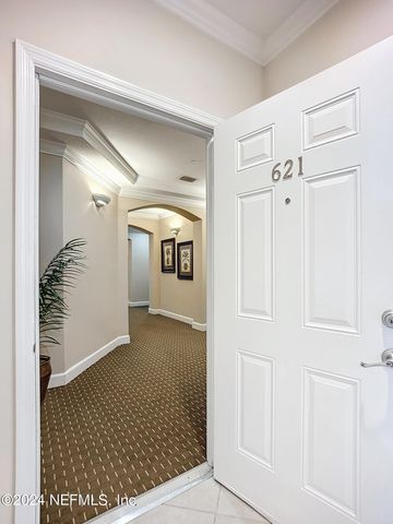 4480 DEERWOOD LAKE Parkway 621, Jacksonville, FL 32216