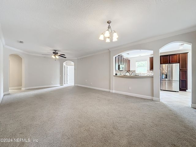 4480 DEERWOOD LAKE Parkway 621, Jacksonville, FL 32216