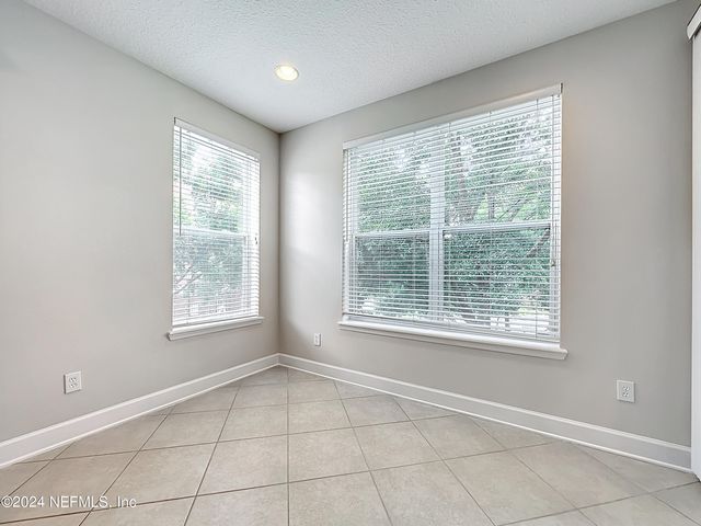 4480 DEERWOOD LAKE Parkway 621, Jacksonville, FL 32216