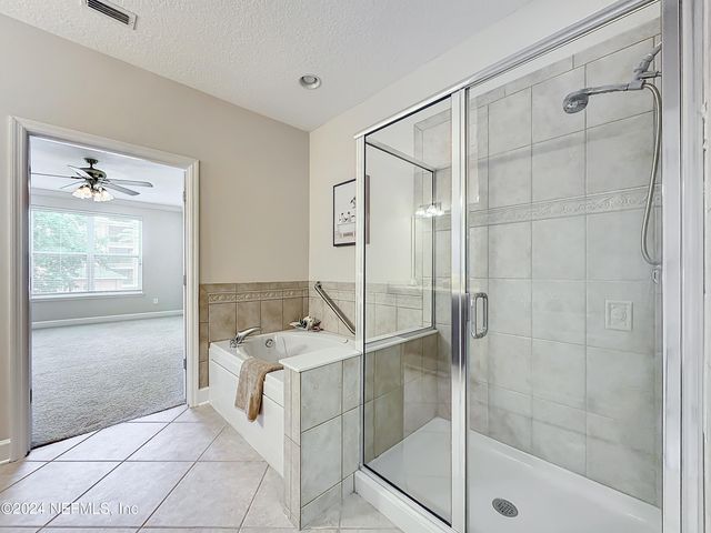 4480 DEERWOOD LAKE Parkway 621, Jacksonville, FL 32216