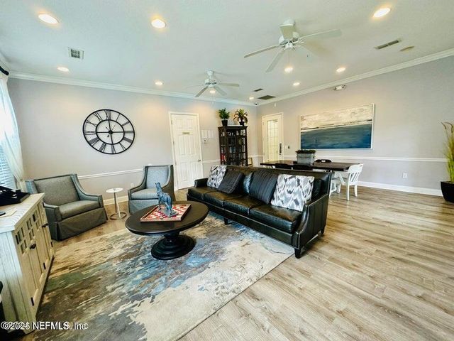 4480 DEERWOOD LAKE Parkway 621, Jacksonville, FL 32216