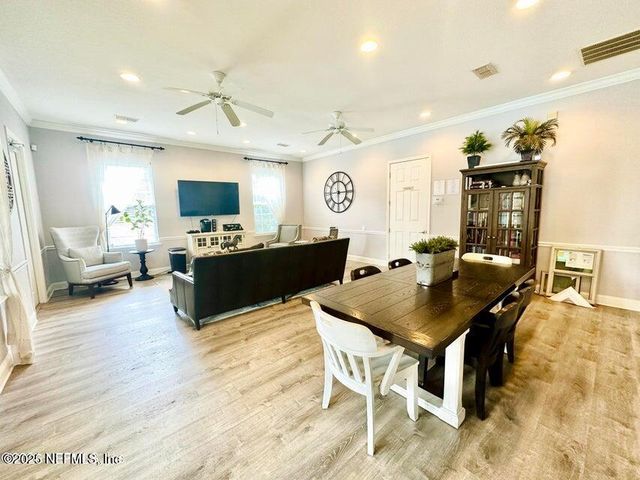 4480 DEERWOOD LAKE Parkway 621, Jacksonville, FL 32216