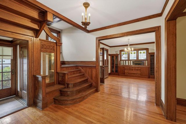 1004 Main Street, Stoughton, WI 53589
