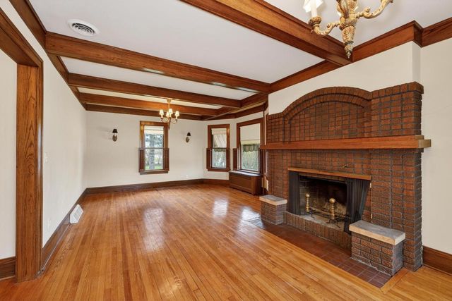 1004 Main Street, Stoughton, WI 53589