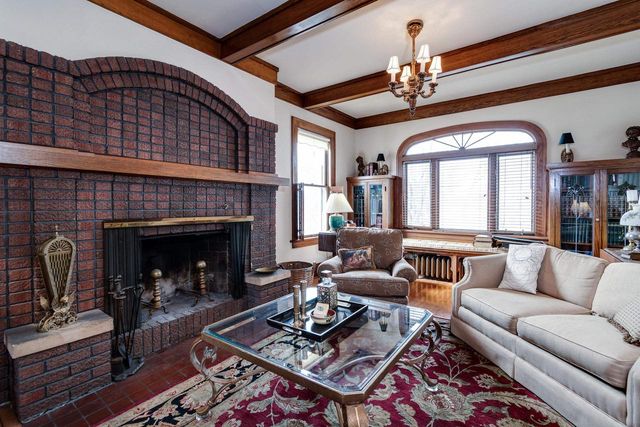 1004 Main Street, Stoughton, WI 53589