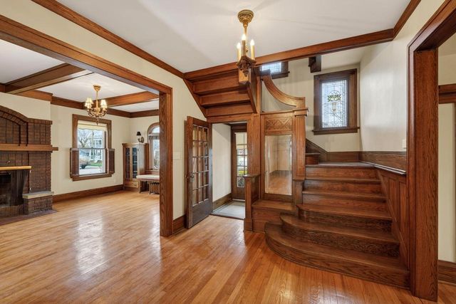 1004 Main Street, Stoughton, WI 53589