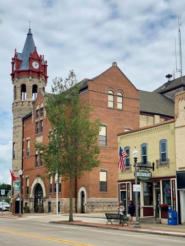 1004 Main Street, Stoughton, WI 53589