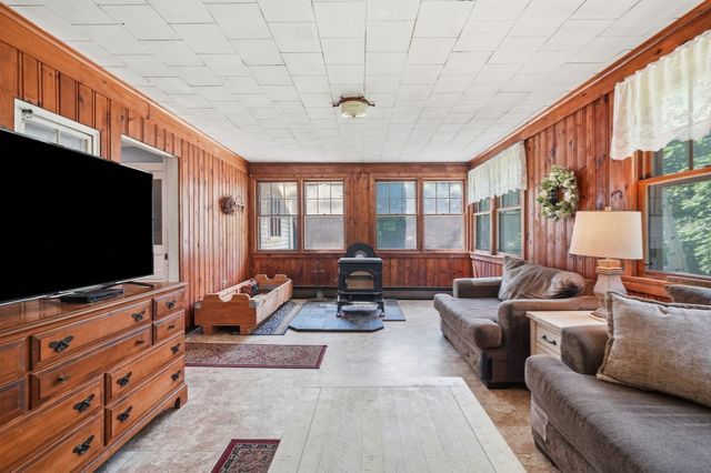 211 Main St, Wilbraham, MA 01095