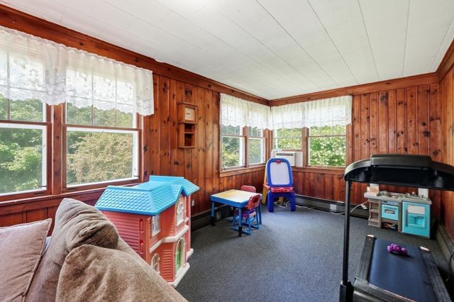 211 Main St, Wilbraham, MA 01095