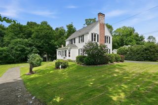 211 Main St, Wilbraham, MA 01095