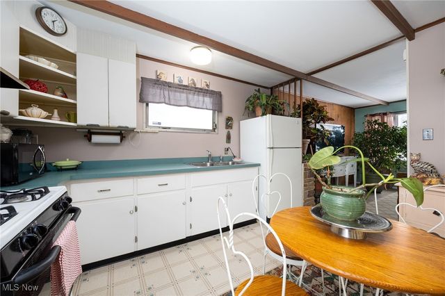 369 Franklin Avenue, Barberton, OH 44203