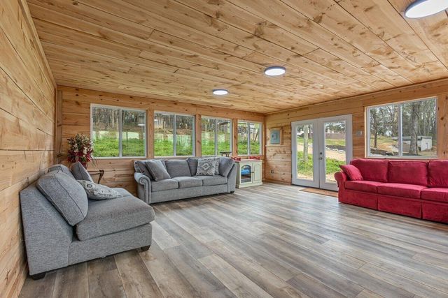 196 Southside Road, Sweetwater, TN 37874