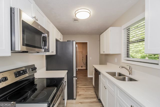 3263 Mustang Drive, Powder Springs, GA 30127