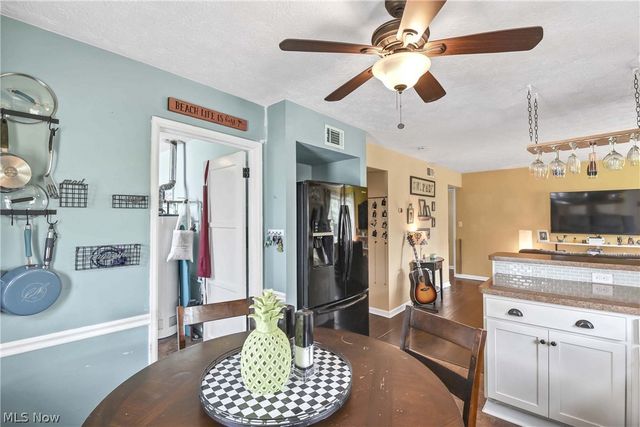 5627 Burns Road, North Olmsted, OH 44070