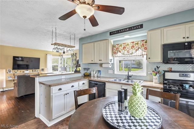 5627 Burns Road, North Olmsted, OH 44070