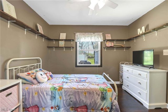 5627 Burns Road, North Olmsted, OH 44070