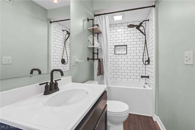 5627 Burns Road, North Olmsted, OH 44070