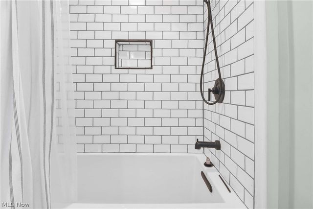 5627 Burns Road, North Olmsted, OH 44070