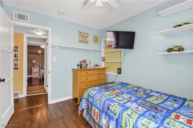 5627 Burns Road, North Olmsted, OH 44070