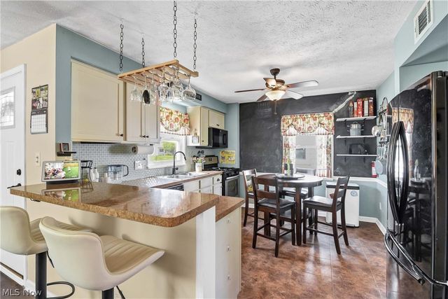 5627 Burns Road, North Olmsted, OH 44070