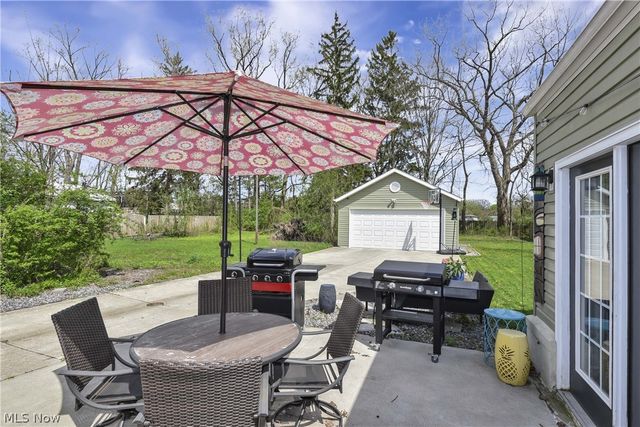 5627 Burns Road, North Olmsted, OH 44070