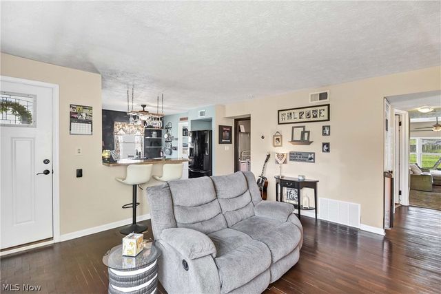 5627 Burns Road, North Olmsted, OH 44070