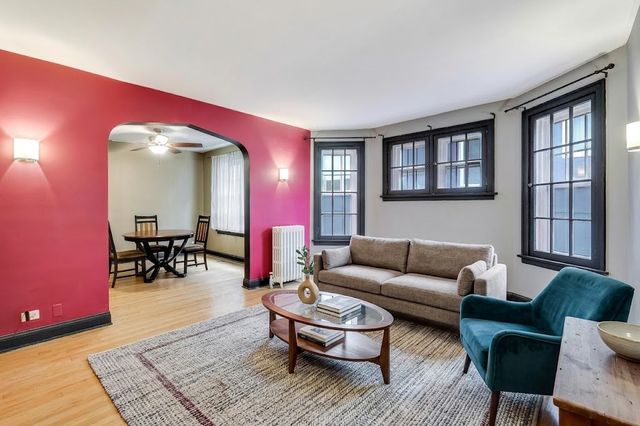 1527 W Estes Avenue 1B, Chicago, IL 60626