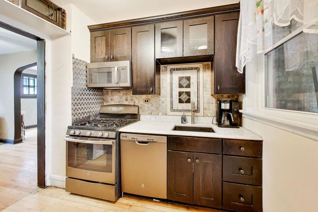 1527 W Estes Avenue 1B, Chicago, IL 60626