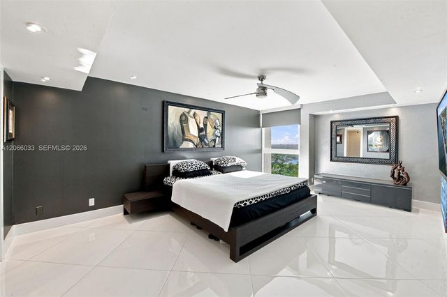 1360 S Ocean Boulevard 2305, Pompano Beach, FL 33062