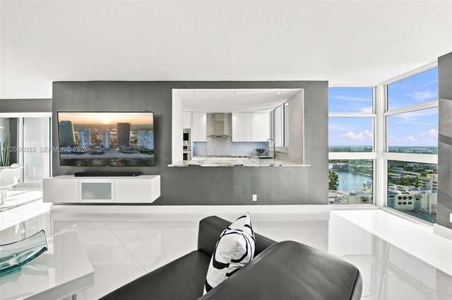 1360 S Ocean Boulevard 2305, Pompano Beach, FL 33062