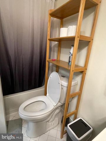 6 S MONTAGUE ST, Arlington, VA 22204