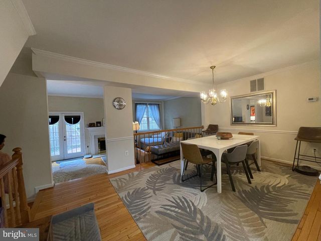 6 S MONTAGUE ST, Arlington, VA 22204