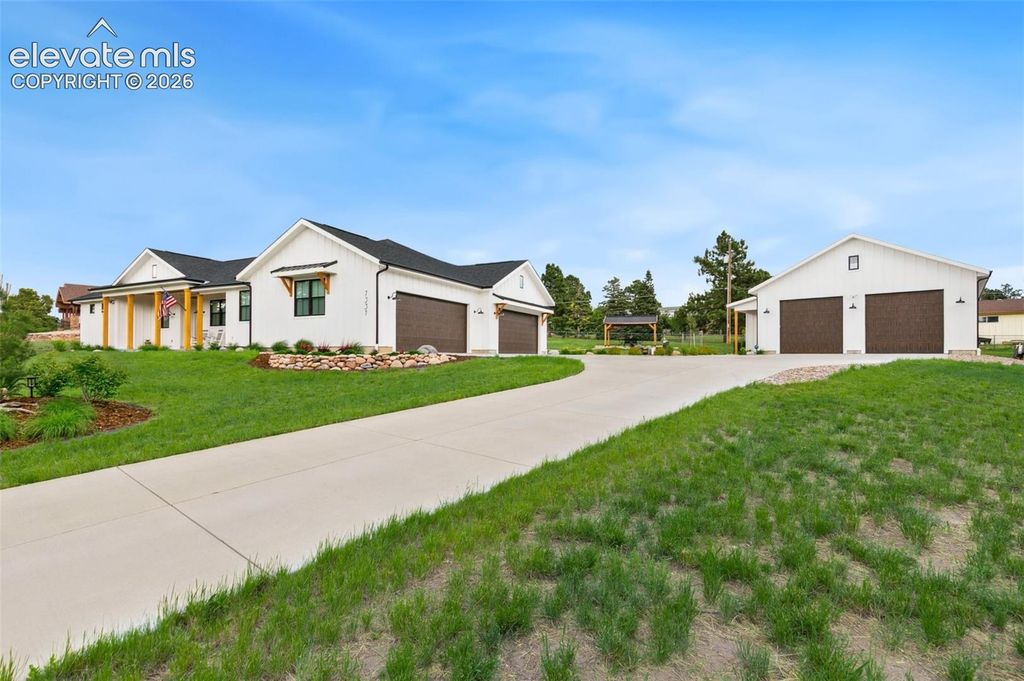 7337 Walker Drive, Colorado Springs, CO 80920 — exterior