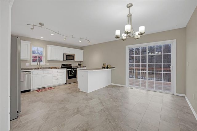 708 Burlington Road, Warrensburg, MO 64093