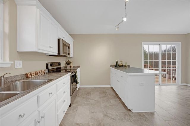 708 Burlington Road, Warrensburg, MO 64093