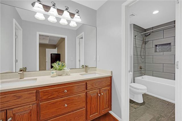 708 Burlington Road, Warrensburg, MO 64093