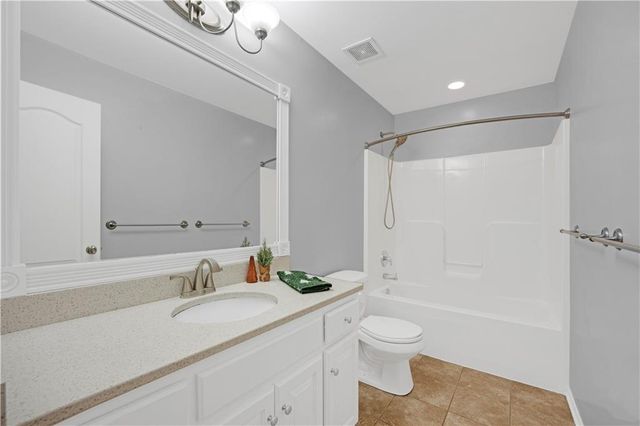 708 Burlington Road, Warrensburg, MO 64093