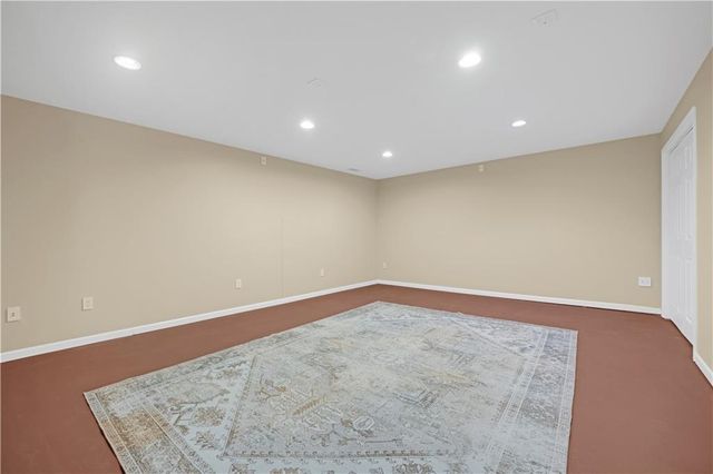 708 Burlington Road, Warrensburg, MO 64093