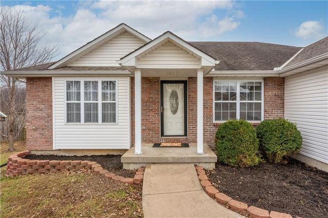 708 Burlington Road, Warrensburg, MO 64093