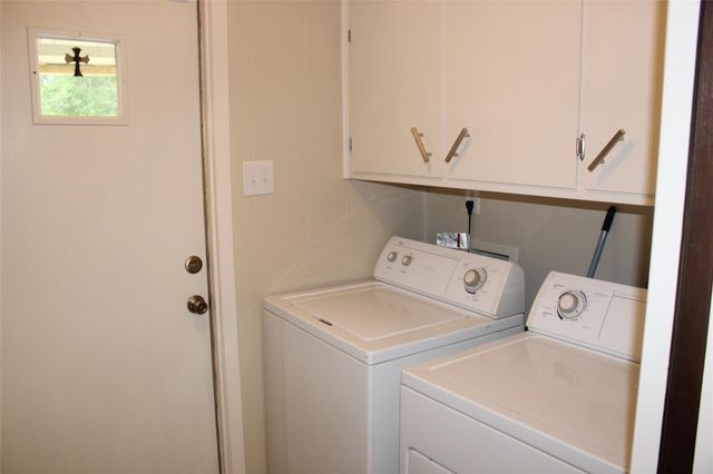 708 1st Street, Winnie, TX 77665