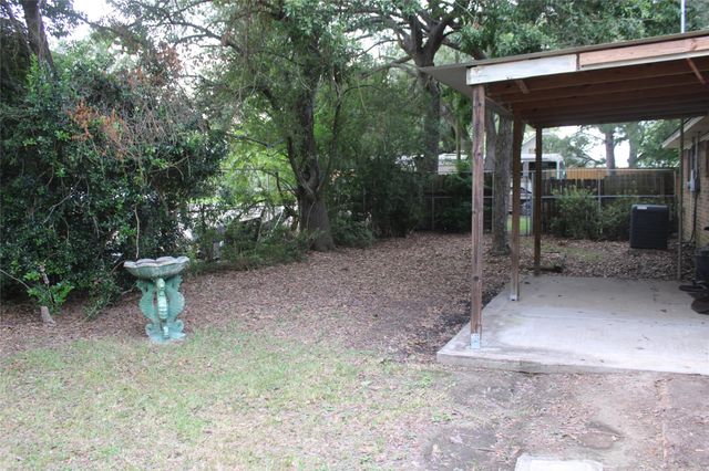708 1st Street, Winnie, TX 77665