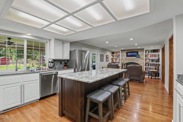 6575 Old Stage Road, Central Point, OR 97502