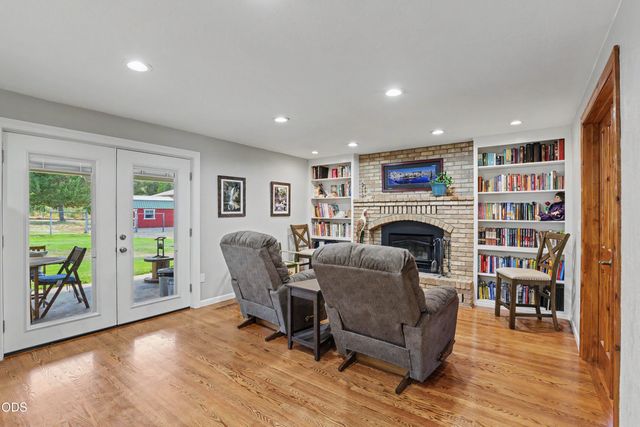 6575 Old Stage Road, Central Point, OR 97502